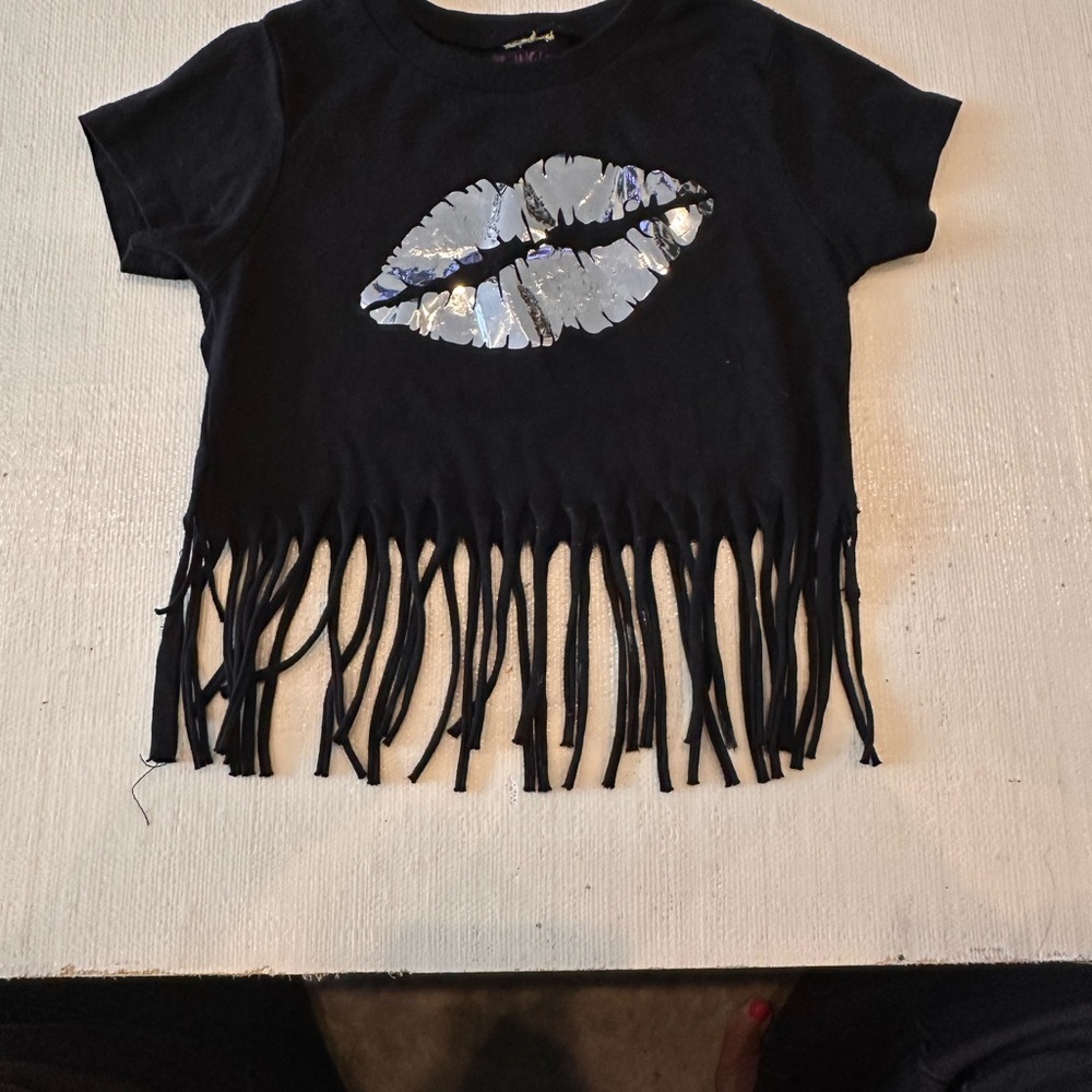 Designer From Denny’s! Trendy Kids Black Fringe Tee with Metallic Lip Design